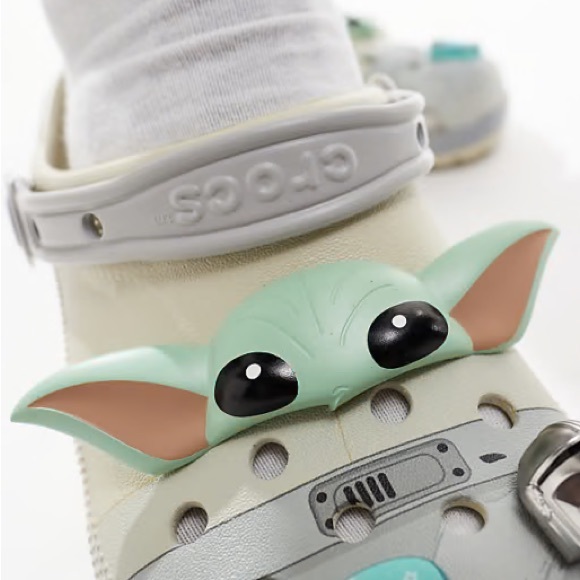 Crocs x Star Wars Men’s Classic Clogs - Picture 3 of 5